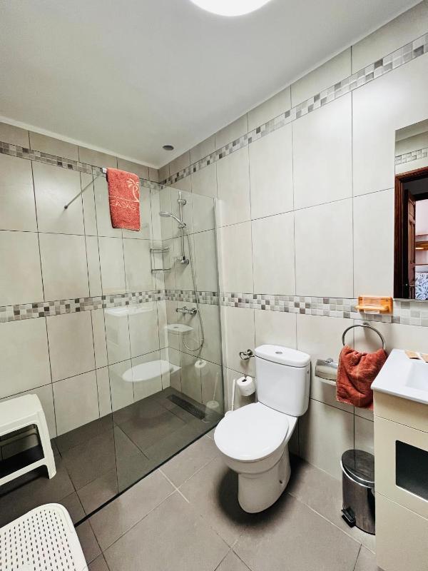 One-Bedroom Apartment image 3