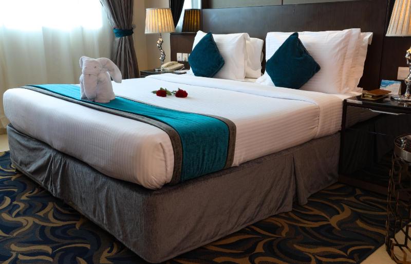 Standard Double Room image 3