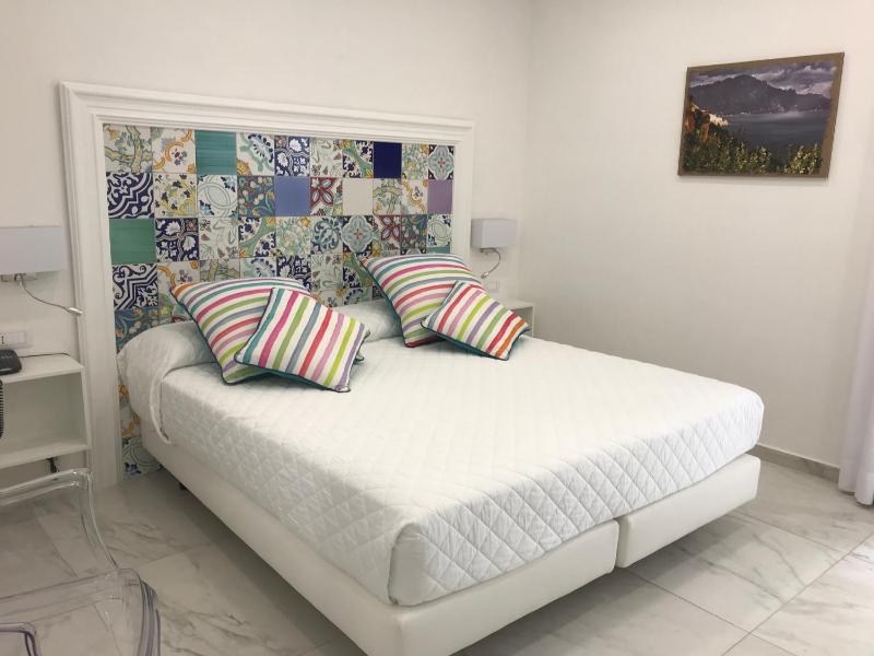 Amalfi Suite Boutique Hotel - image 6