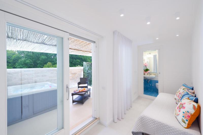 Amalfi Suite Boutique Hotel - image 26