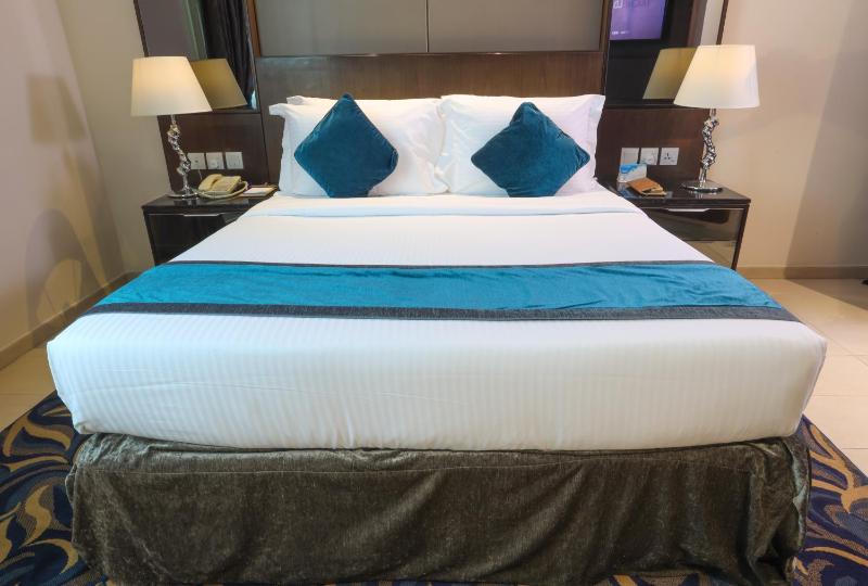 Omega Two Bedroom Suite image 2