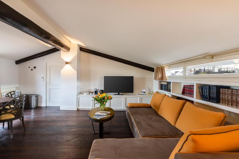 Allegroitalia Penthouse Montenapoleone - image 16