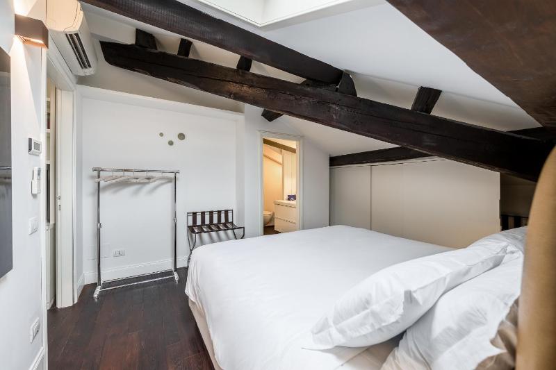 Allegroitalia Penthouse Montenapoleone - image 9