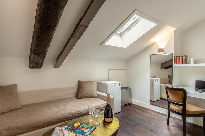 Allegroitalia Penthouse Montenapoleone - image 3