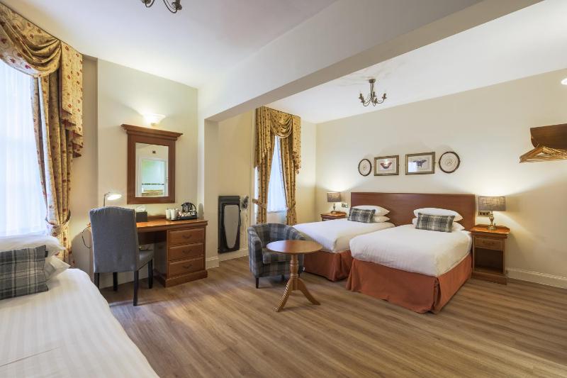 Standard Triple Room image 1