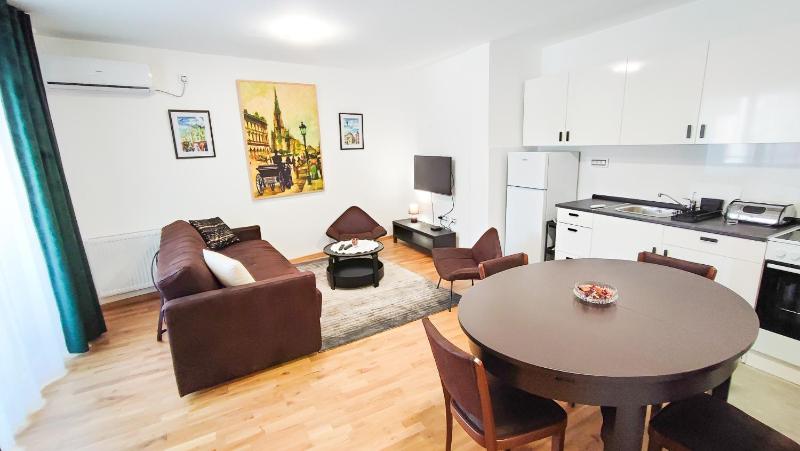 FilinHome Gunduliceva Suite 5 - image 11
