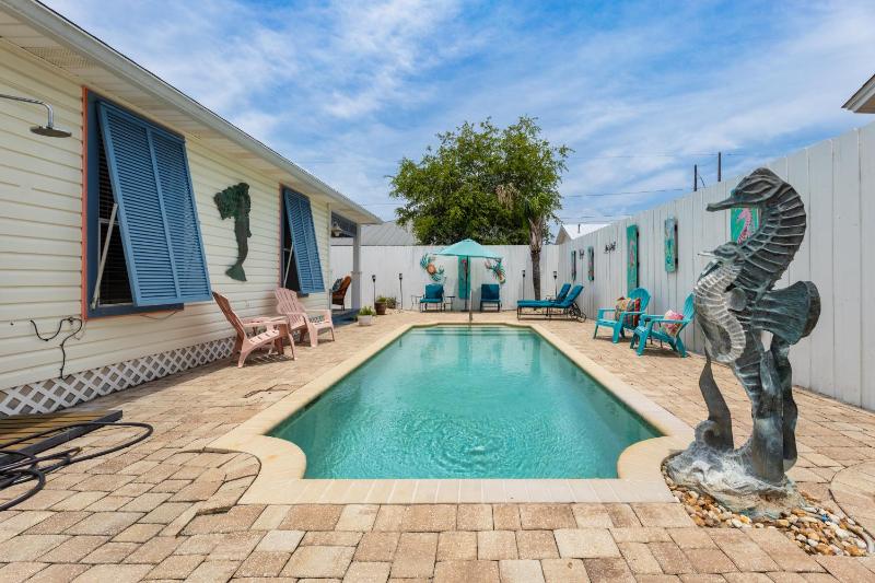 Castaway Cottage - image 10