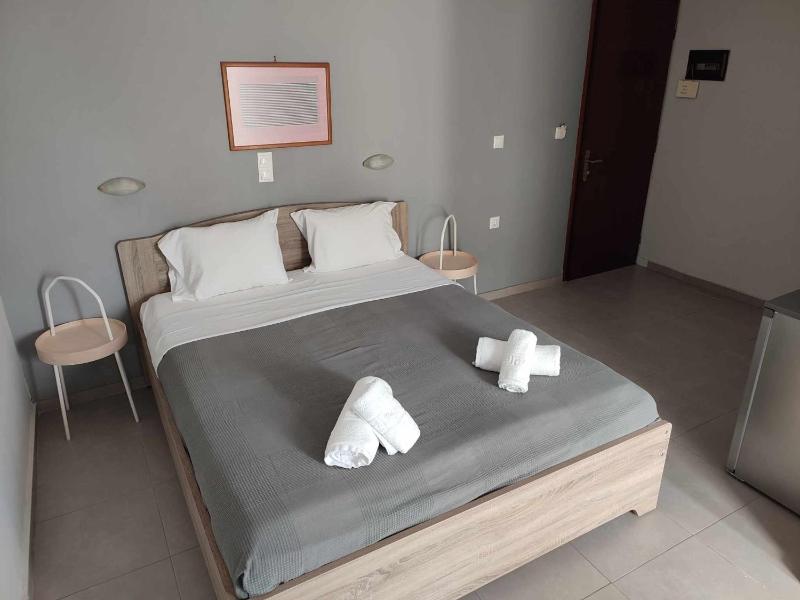 Large Double or Twin Room image 1