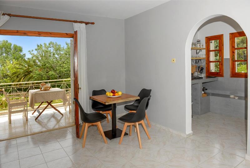 Family Apartment with Sea View image 3