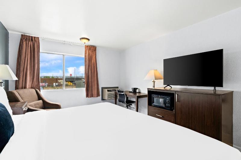 King Room image 4