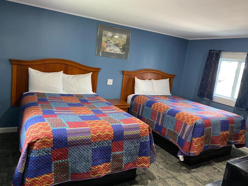 Double Room image 3