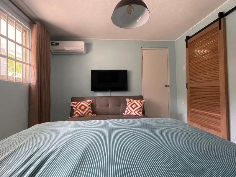Kas di BaMi A-194 op Seru Coral Resort - Ruim appartement met groot zwembad en tropische tuin - image 19