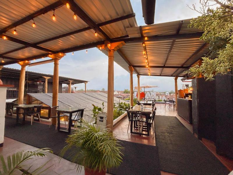 El Carmen Hotel - image 4