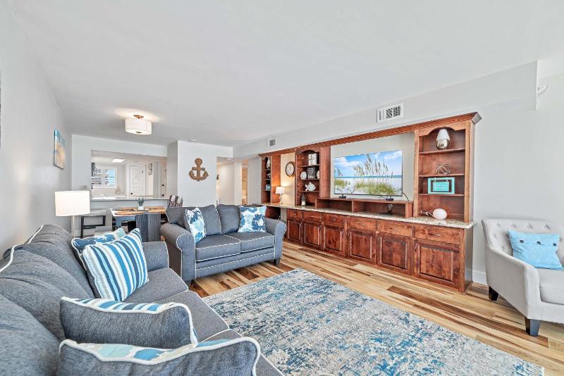 Edgewater West Unit 44 - image 24