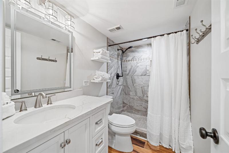Edgewater West Unit 44 - image 4