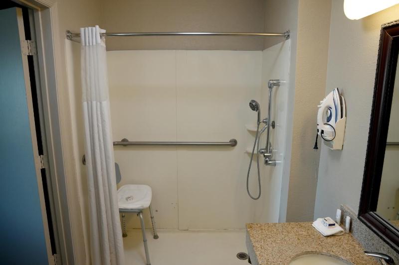 King Room - Disability Access Non Smoking image 3