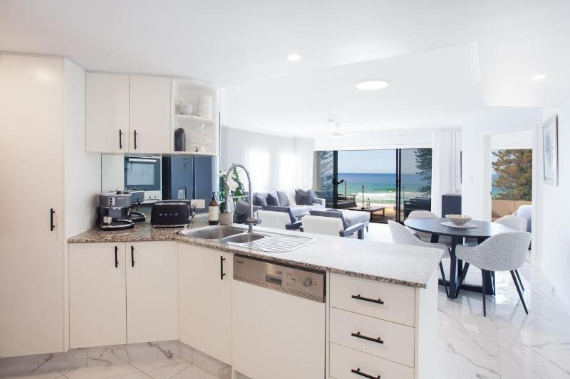 Oceanfront Oasis Manly - image 11