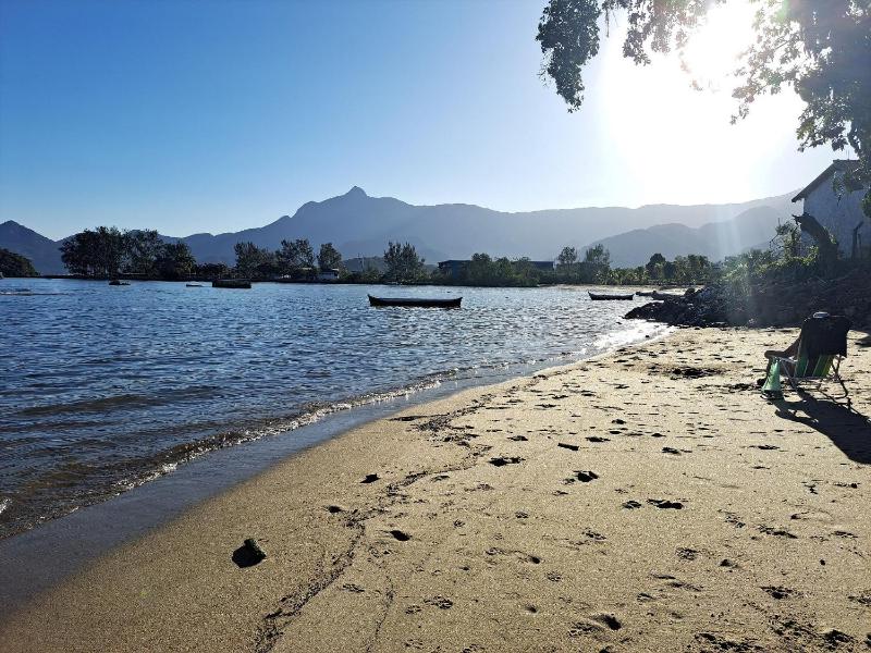 Suíte2 Simples COM AR confortável Praia de Bracuí