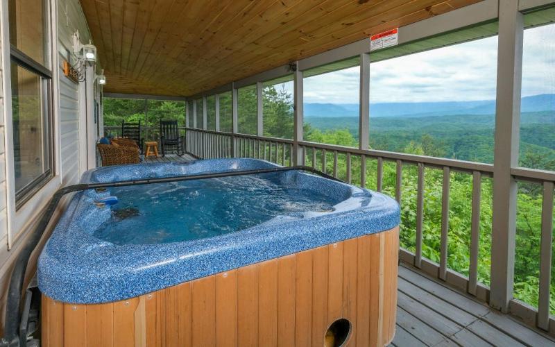 Over the Top - Pets Welcome Mountain Views Hot Tub Wood-burning Fireplace - image 12