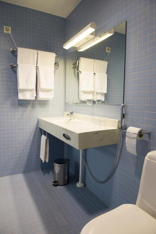 Economy Double or Twin Room image 4