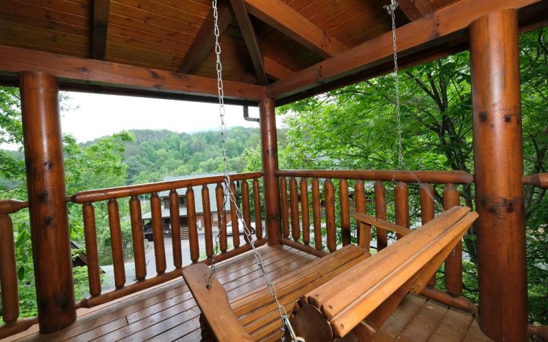 Simply Amazing - Game Tables and Hot Tub - image 19