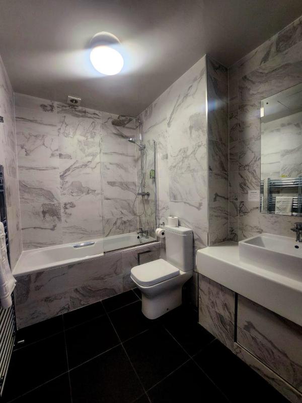 Keppels Head Hotel - image 26