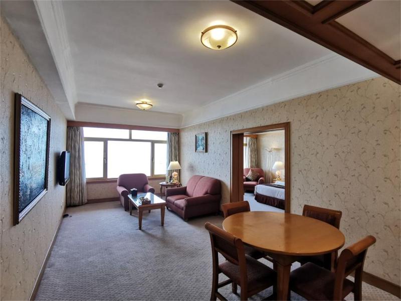 Qingdao Oceanwide Elite Hotel - image 49
