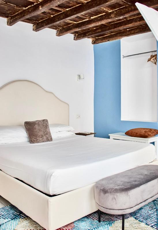 Deluxe Double or Twin Room image 1