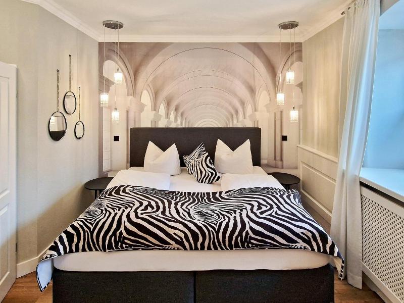 Suite image 2