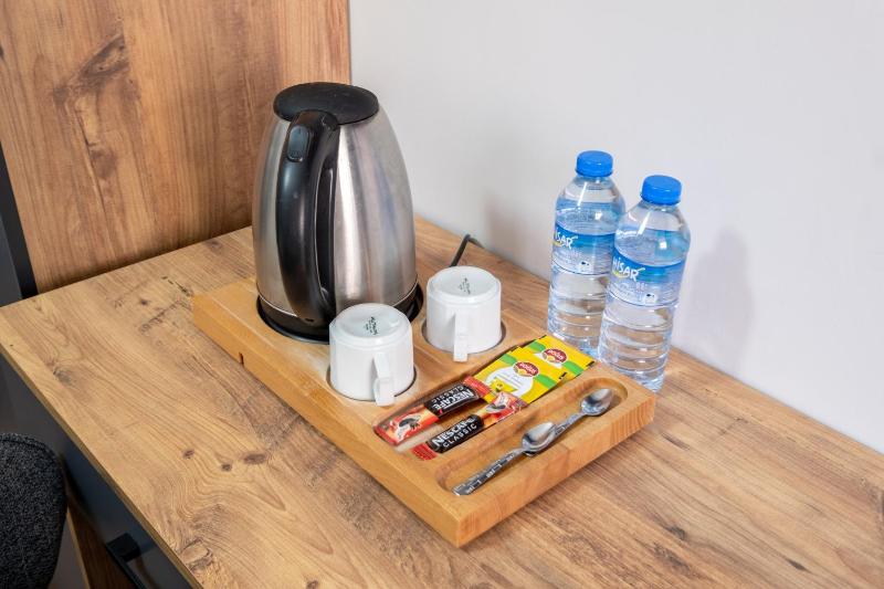 Standard Triple Room with Sea View image 4