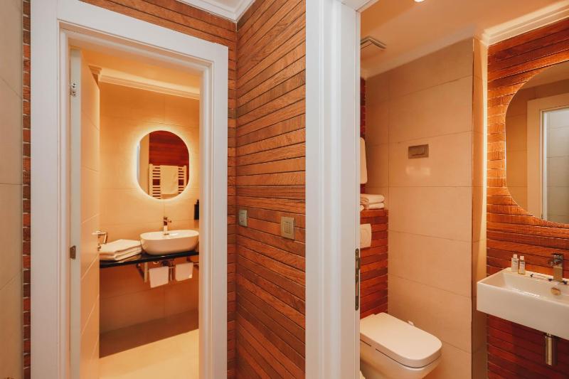 Apartment image 3