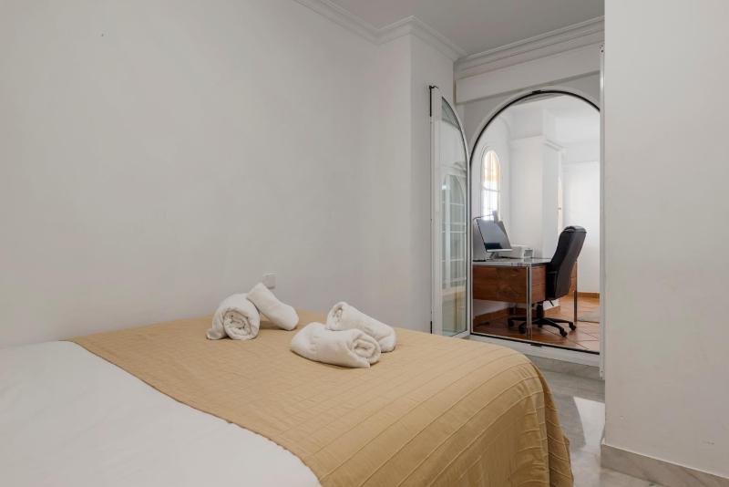Duplex in Puerto Banus by Costarentals - Ref M40 - image 26