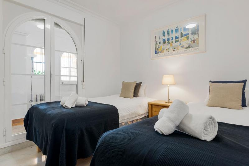 Duplex in Puerto Banus by Costarentals - Ref M40 - image 24