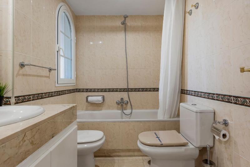 Duplex in Puerto Banus by Costarentals - Ref M40 - image 14