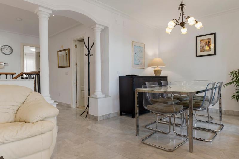 Duplex in Puerto Banus by Costarentals - Ref M40 - image 9