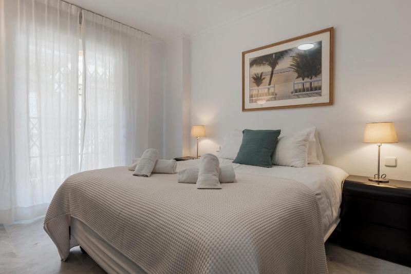 Duplex in Puerto Banus by Costarentals - Ref M40 - image 23
