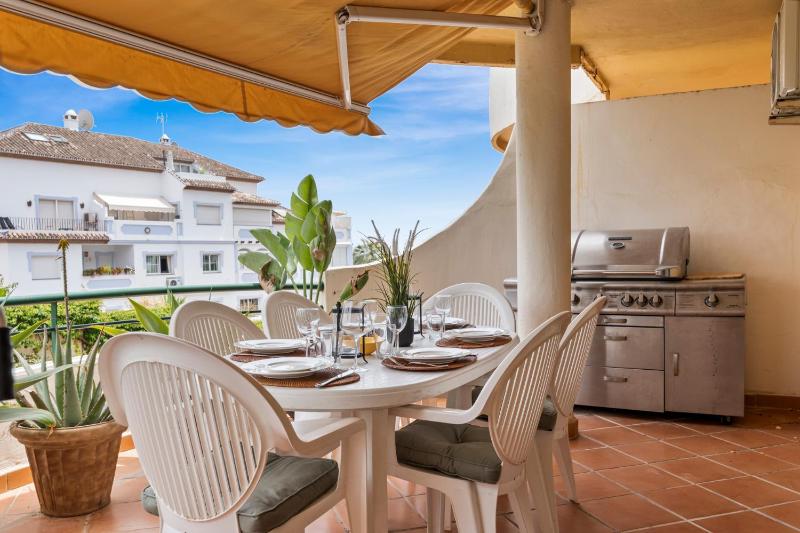 Duplex in Puerto Banus by Costarentals - Ref M40 - image 32