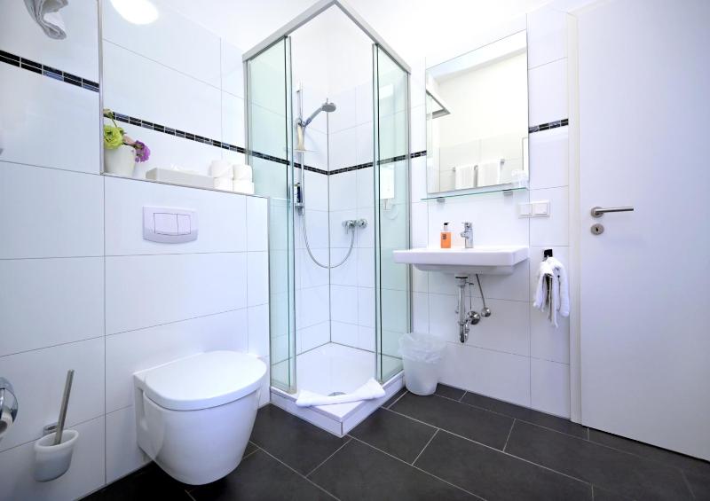 Comfort Apartment - City Apartment House - Wormser Str. 11 image 3