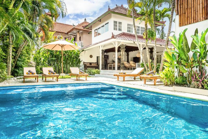 Villa Berlin - Private 6 BDR Villa in Seminyak with Pool and Garden - image 12