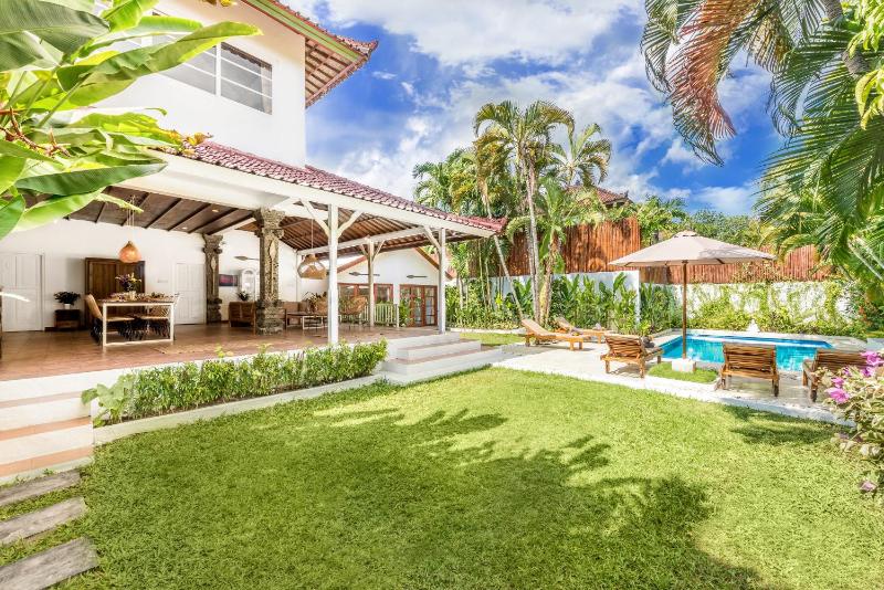 Villa Berlin - Private 6 BDR Villa in Seminyak with Pool and Garden - image 19