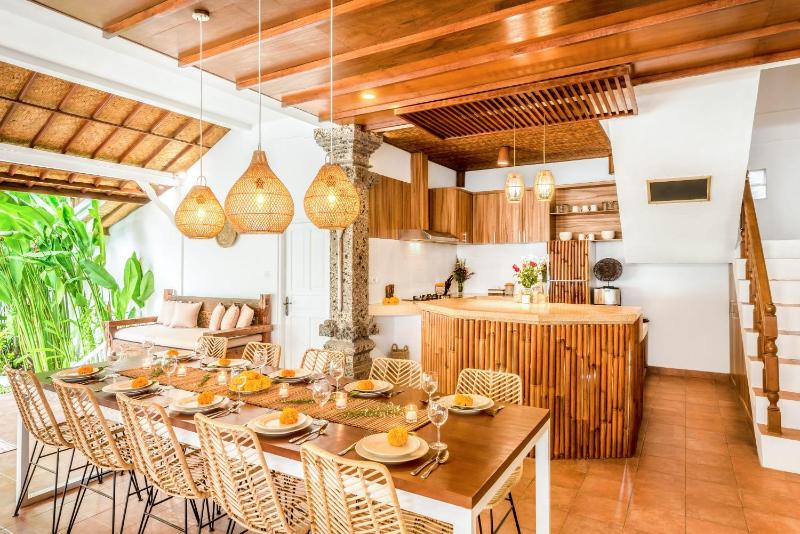 Villa Berlin - Private 6 BDR Villa in Seminyak with Pool and Garden - image 17