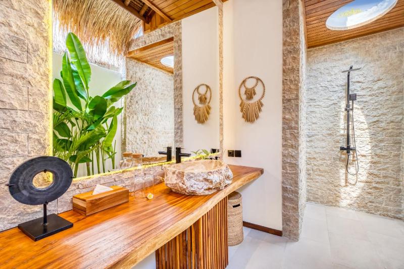 Villa Vienna - New 8BDR Jacuzzi Sauna and Cinema - image 4