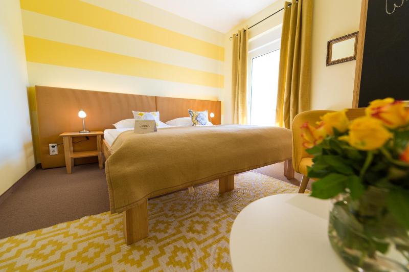 Double Room image 3