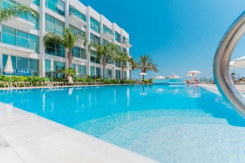 GABRIELA - Coralli Beachfront Apartment - image 9