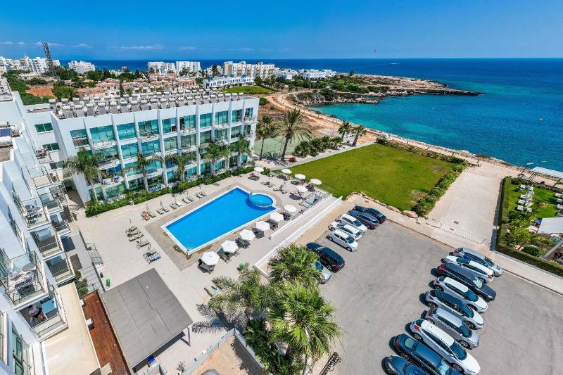 Alessia 2bed Apartment - Coralli Beachfront Resort - image 12