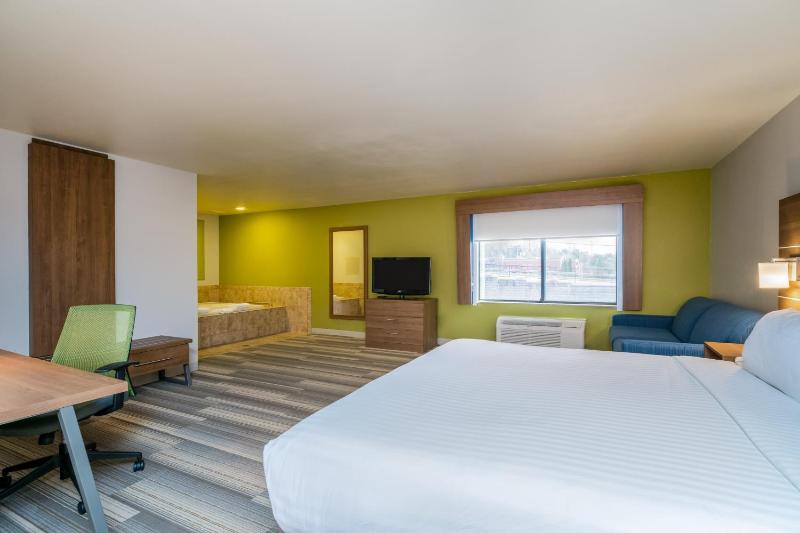 Executive King Suite - Non-Smoking image 3
