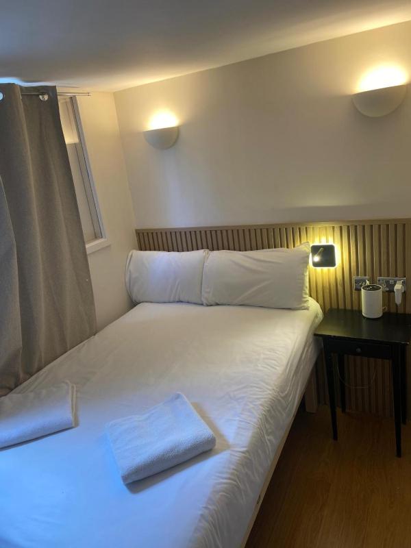 En Suite Double Room image 2