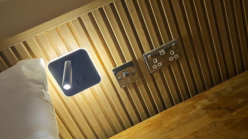 Ensuite Single Room without Window image 4
