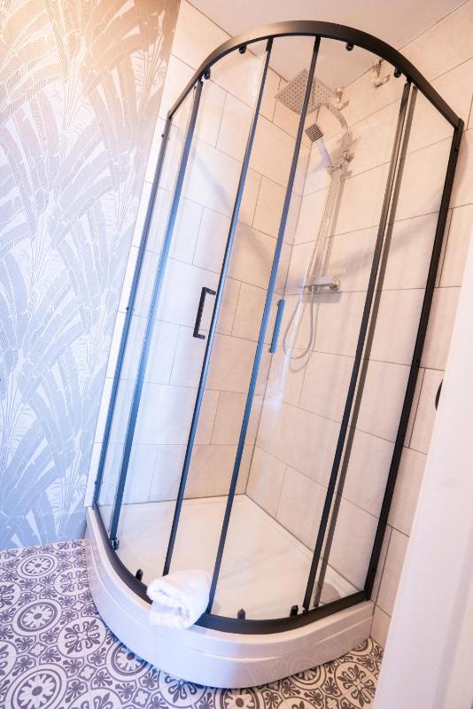 Double Room with Sea View image 4
