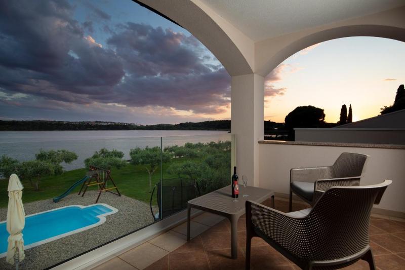 Villa with Private Pool image 4